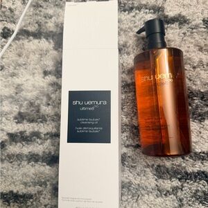 Shu Uemura Ultime8 Cleansing Oil in Black and Orange